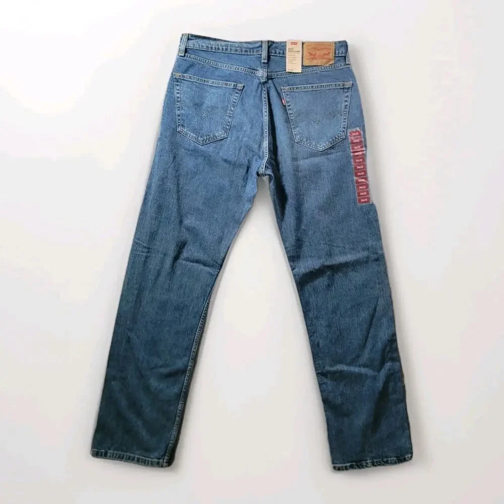 NWT Levis 505 Regular Mens 34x32 Jeans Medium Wash Blue